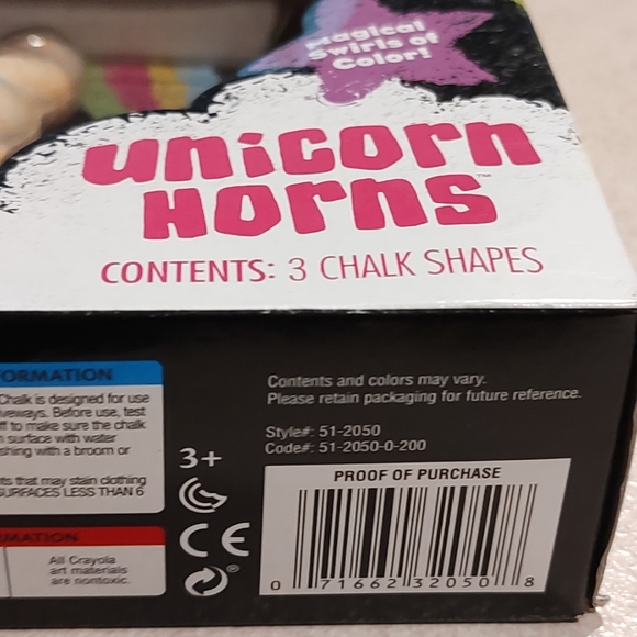Create magical sidewalk art with the use of these unicorn horn swirl chalk stick - Picture 6 of 12